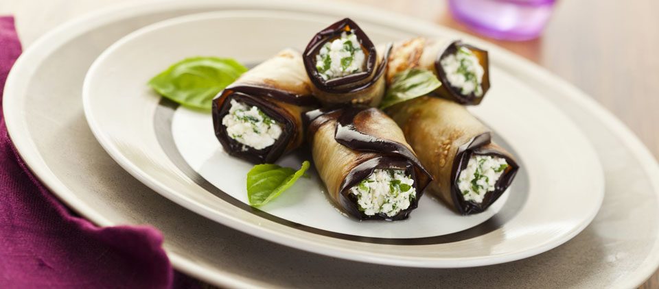 Grillezett padlizsán petrezselymes túróval töltve