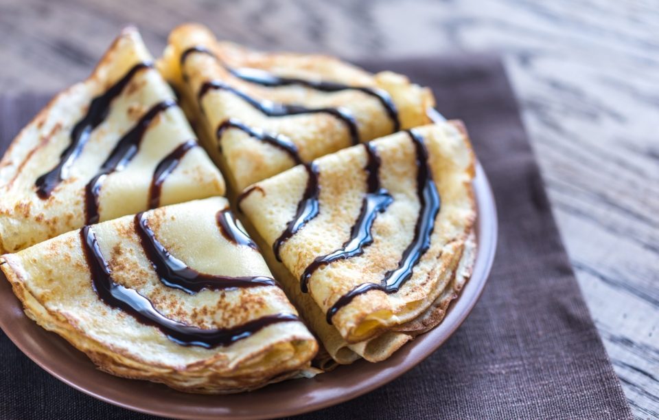 Gundel palacsinta Toman módra