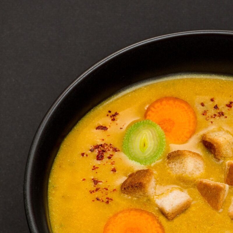 Zöldségleves krutonnal